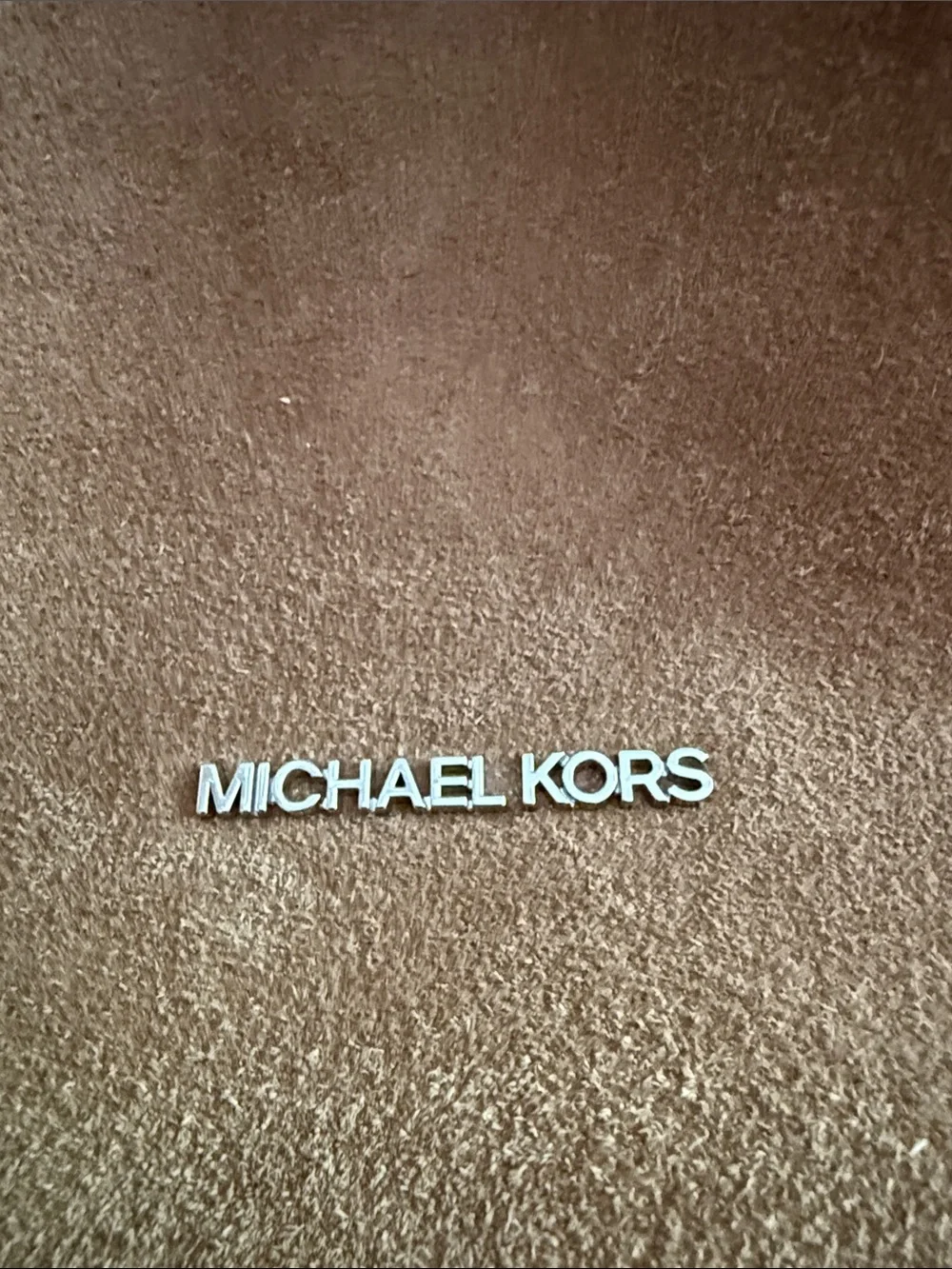 Michael kors suede med size bag. - Picture 3 of 6